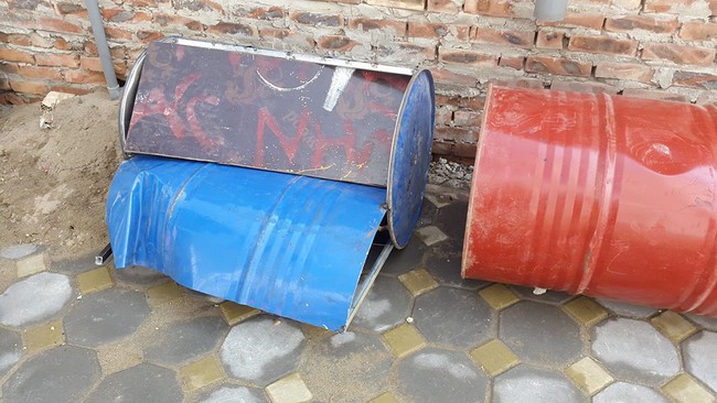 H&agrave; Nội: Th&ugrave;ng phuy ph&aacute;t nổ lớn, một thợ h&agrave;n bị thương nặng - Ảnh 6.