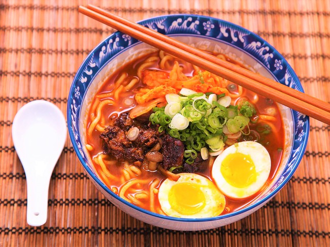 Công thức mỳ Ramen “siêu tốc” chỉ 15 phút là xong - Ảnh 1.