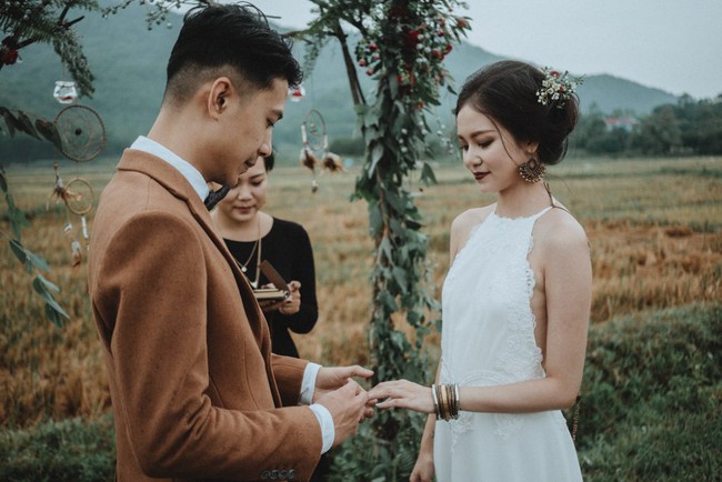 Lễ cưới bình dị mà đẹp lạ lùng của cặp đôi Việt được tạp chí nước ngoài hết lời ca ngợi - Ảnh 9.