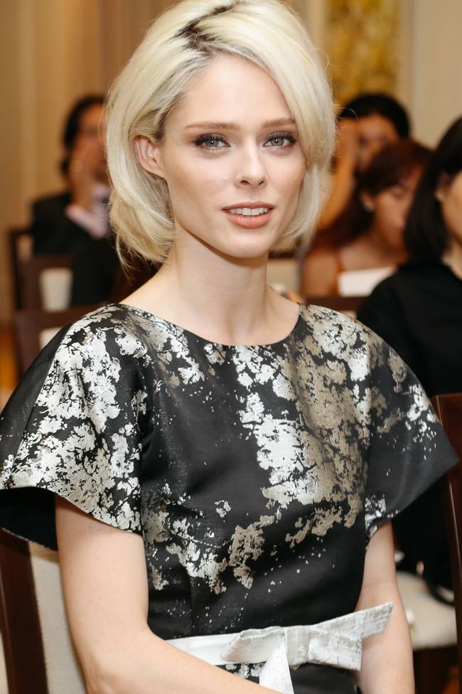 Coco Rocha vui vẻ trò chuyện cùng Chi Pu - Gil Lê, tiết lộ rằng Không biết siêu mẫu Việt nào - Ảnh 4.