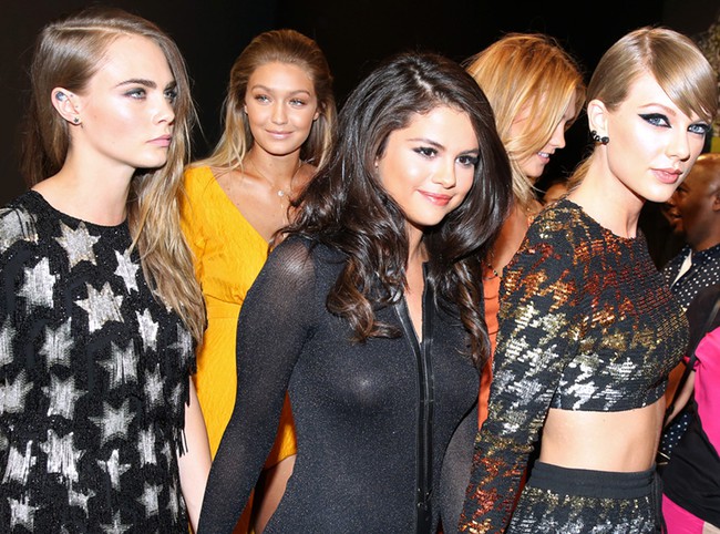 Bella Hadid cho rằng Selena Gomez là đồ bạn bè phản bội vì hẹn hò The Weeknd - Ảnh 8.