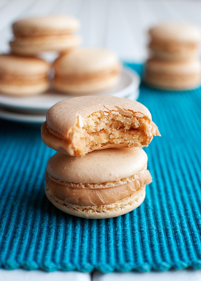 Công thức macaron caramel với 1 hộp sữa đặc, bạn đã thử chưa? - Ảnh 12.