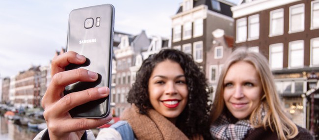 Muốn c&oacute; ảnh tự sướng đẹp, h&atilde;y ch&uacute; &yacute; đến những t&iacute;nh năng n&agrave;y khi mua smartphone - Ảnh 5.