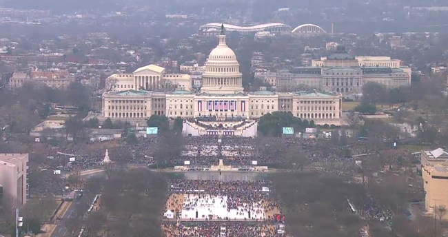 Người dân nô nức tới xem lễ nhậm chức của tân Tổng thống Donald Trump - Ảnh 21.