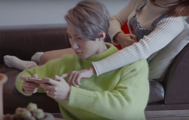 Lần đầu ti&ecirc;n Sơn T&ugrave;ng đụng h&agrave;ng với nam thần Lee Min Ho, ai mặc đẹp hơn? - Ảnh 1.