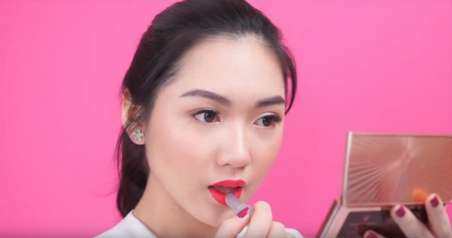 Cùng Beauty blogger Chloe Nguyễn biến hóa phong cách với 4 màu son lì - Ảnh 3.