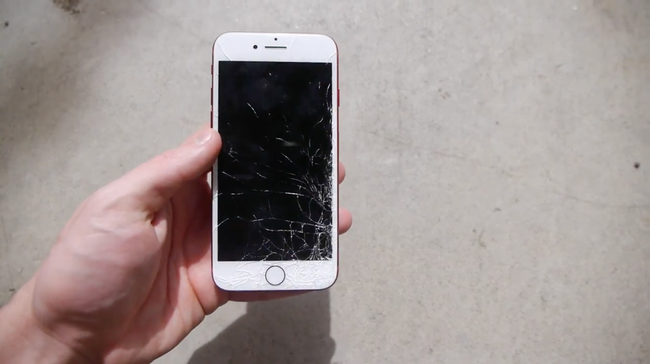 Đem Galaxy S8 và iPhone 7 ĐỎ RỰC ra thi thố thả rơi và cái kết bất ngờ - Ảnh 4.