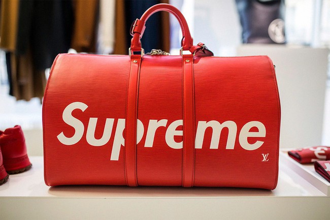 Tháng 7 mới lên kệ, nhưng nếu thích thì bạn pre-order Supreme x Louis Vuitton từ bây giờ cũng được - Ảnh 4.