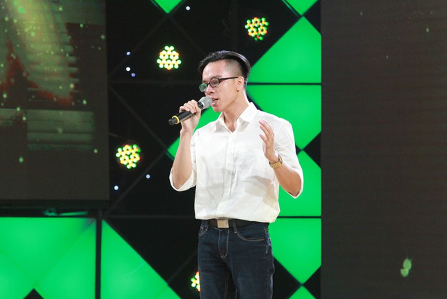 Con bị teo n&atilde;o, vợ bỏ đi, người đ&agrave;n &ocirc;ng n&agrave;y vẫn mỉm cười v&agrave; khiến kh&aacute;n giả truyền h&igrave;nh rơi nước mắt! - Ảnh 13.