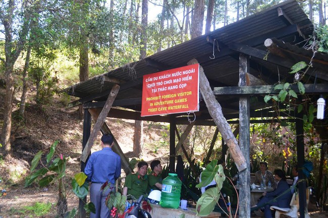 Du khách nước ngoài và hướng dẫn viên người Việt tử nạn tại thác Hang Cọp - Ảnh 3.