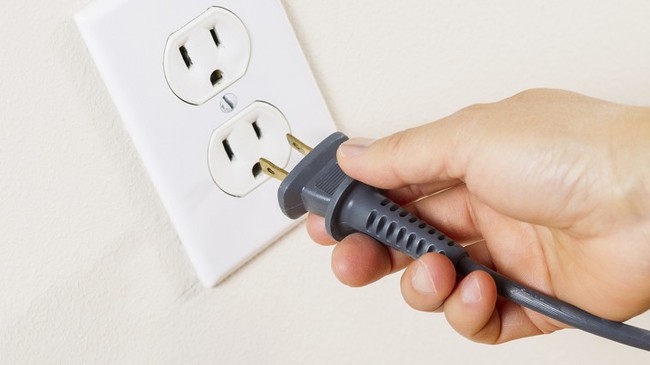 Cắm điện mỗi ng&agrave;y nhưng sao chiếc ph&iacute;ch cắm cứ phải thiết kế 3 ch&acirc;n cho rắc rối vậy nhỉ? - Ảnh 2.