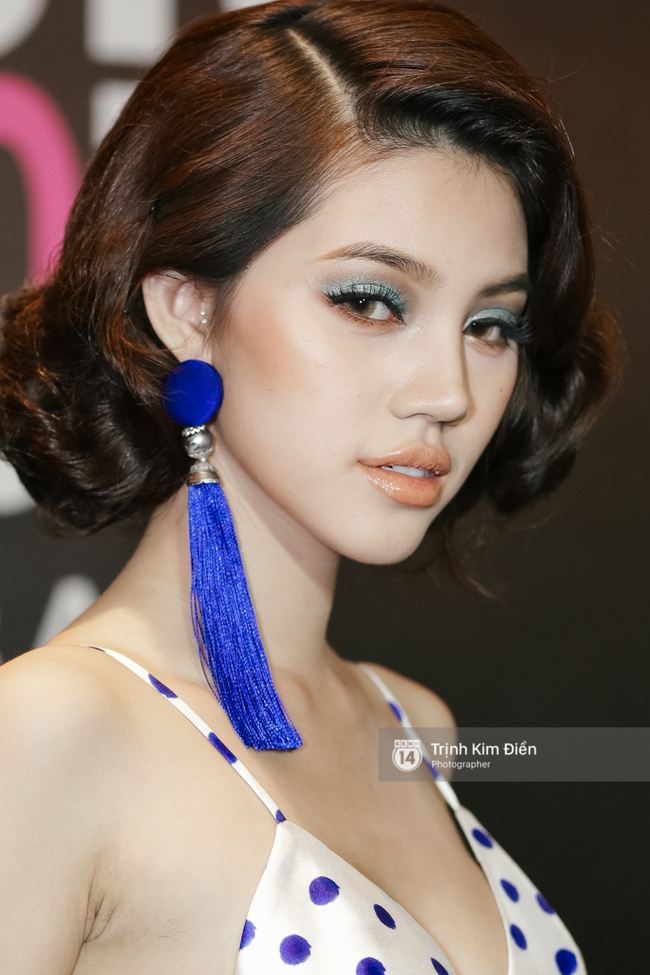 Thu Thảo & Phạm Hương - 2 nàng Hậu dẫn đầu trong Top mỹ nhân trang điểm đẹp nhất VIFW 2017 - Ảnh 8.