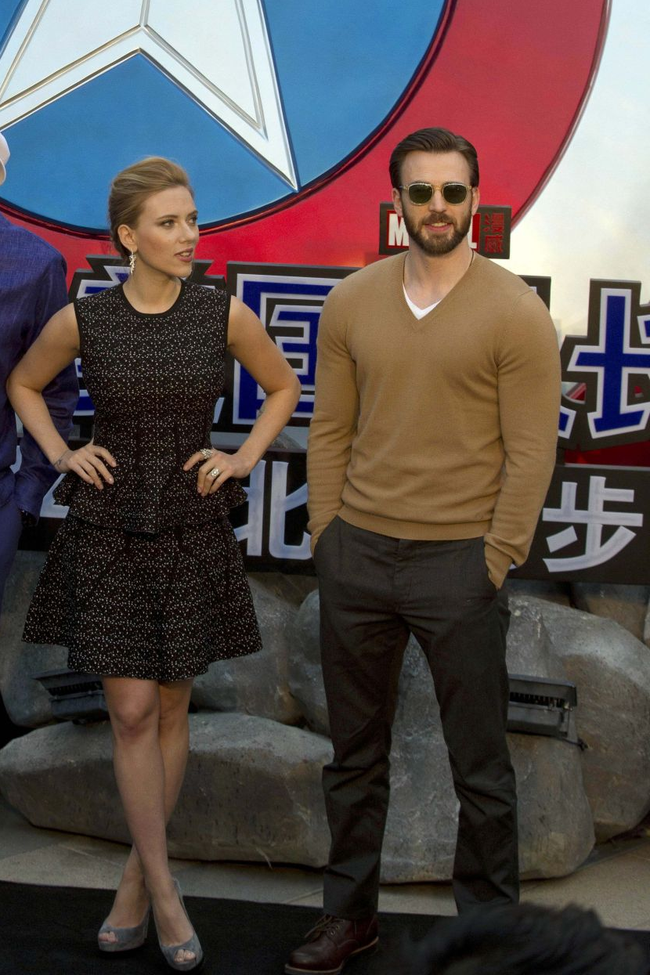 Chris Evans - Scarlett Johansson: Cặp đôi đẹp nhất Hollywood mà sao vẫn chưa chịu đến với nhau! - Ảnh 36.