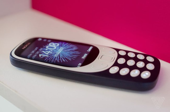Huyền thoại Nokia 3310 nồi đồng cối đá hồi sinh sau 17 năm với kiểu dáng không thể teen hơn - Ảnh 7.