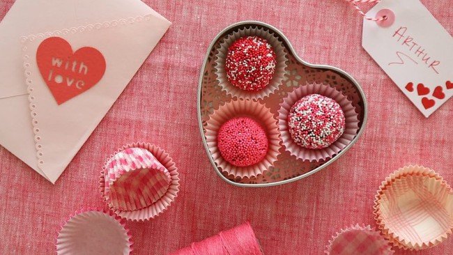 Không như mọi người nghĩ, hóa ra Valentine trắng ra đời từ chiến lược kinh doanh của một tập đoàn bánh kẹo - Ảnh 3.