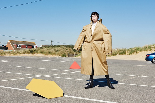 Vetements: Cái tên khiến bạn có muốn bỏ ra gần chục triệu mua áo công nhân cũng chả còn hàng để bán! - Ảnh 2. Vetements: Cái tên khiến bạn có muốn bỏ ra gần chục triệu mua áo công nhân cũng chả còn hàng để bán! - Ảnh 2.