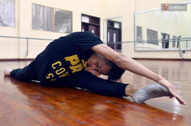 Điều ít biết về sinh viên trường múa: Khổ luyện với những cơn đau xé người trên sàn tập - Ảnh 8.