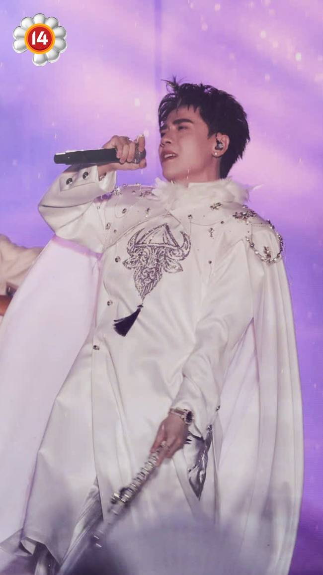 G-Dragon kết thúc set diễn chỉ vỏn vẹn 5 bài trong cơn mưa tầm tã, nhưng khiến hàng nghìn người tại Mỹ Đình sẽ mãi nhớ về ngày hôm nay!- Ảnh 41.
