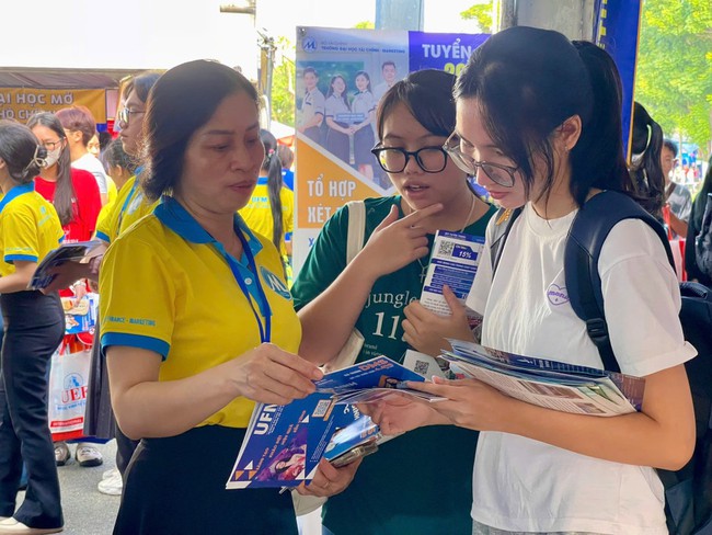 Quy đổi điểm sai, Trường Đại học Tài chính - Marketing xin lỗi 75 thí sinh trượt oan, đỗ ảo- Ảnh 1.