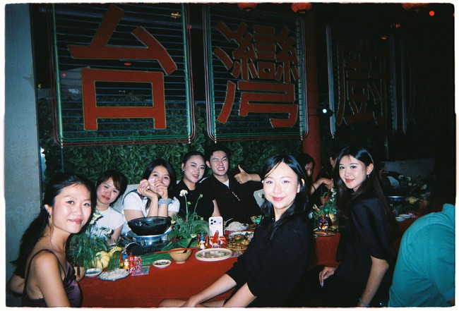 Trả tiền triệu để ăn tối với người lạ: Supper club l&agrave; g&igrave; m&agrave; từ London, Dubai đến TP.HCM đều &ldquo;ch&aacute;y v&eacute;&rdquo;?- Ảnh 23.