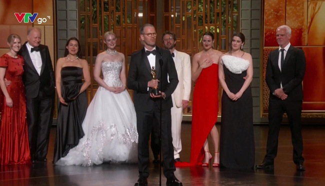 Oscar 2026: Phim của Leonardo DiCaprio thắng lớn, Timoth&eacute;e Chalamet kh&ocirc;ng thể chạm tay đến tượng v&agrave;ng- Ảnh 7.