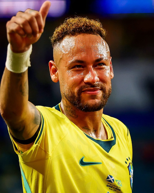 Neymar bật kh&oacute;c!- Ảnh 9.