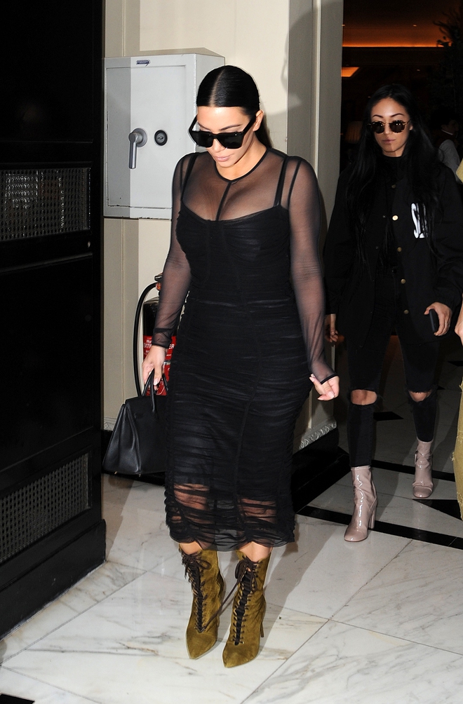 Kim Kardashian chi 22 tỉ VNĐ/năm cho stylist người Úc để giúp mình ăn mặc đẹp hơn - Ảnh 2.