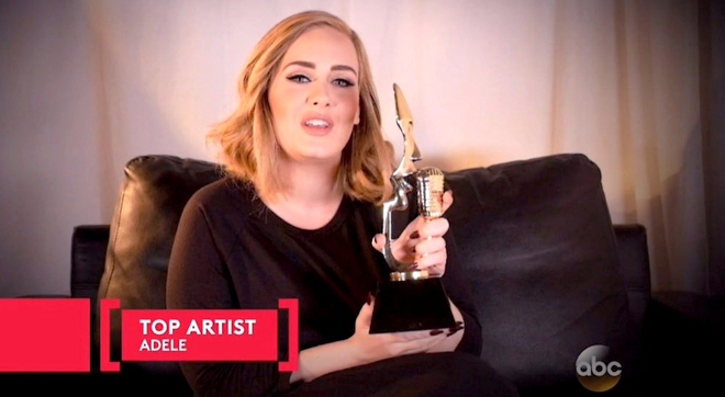 Billboard Music Awards 2016: Adele vắng mặt vẫn không quên hốt giải khủng - Ảnh 1.