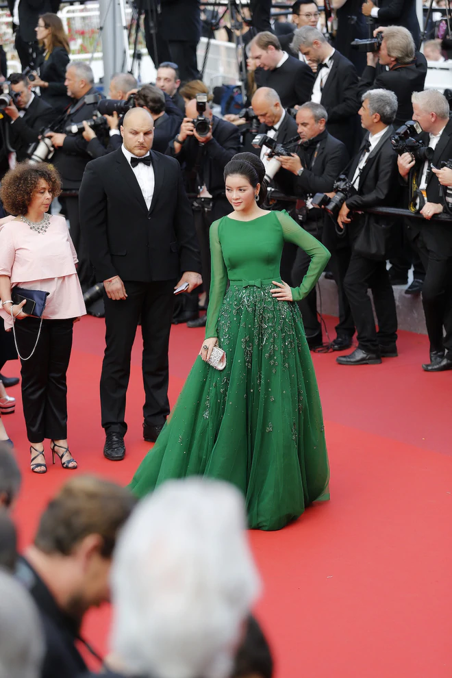 Clip L&yacute; Nh&atilde; Kỳ tại Cannes: 20 gi&acirc;y xuất hiện tr&ecirc;n web ch&iacute;nh thức của BTC - Ảnh 11.