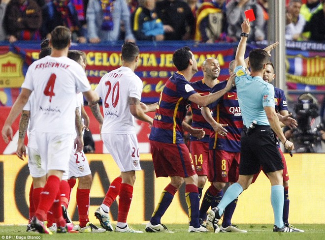 Barca đoạt Cúp Nhà vua sau trận đấu kịch tính kéo dài 120 phút với 3 thẻ đỏ - Ảnh 6.
