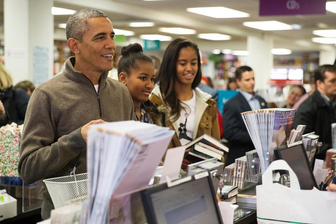 Xem những hình ảnh này mới thấy Tổng thống Obama yêu thương 2 cô con gái đến nhường nào - Ảnh 18.