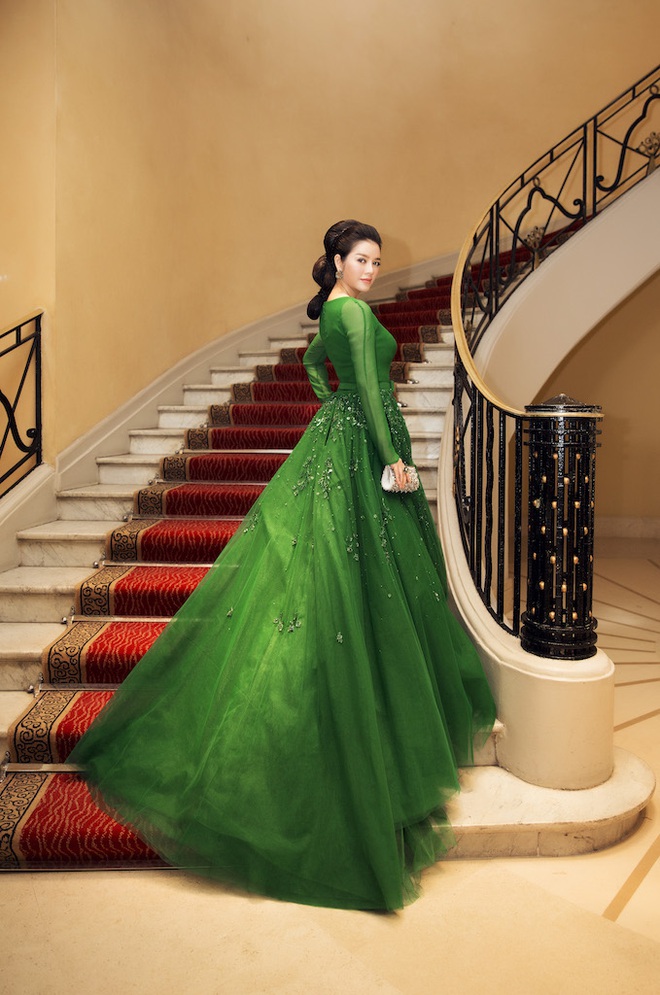 Clip L&yacute; Nh&atilde; Kỳ tại Cannes: 20 gi&acirc;y xuất hiện tr&ecirc;n web ch&iacute;nh thức của BTC - Ảnh 3.