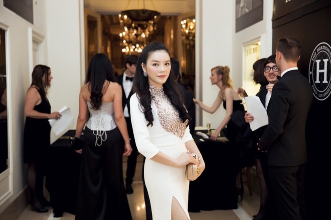 Lý Nhã Kỳ ngồi bàn tiệc quyền lực tại Gala VIP party của Cannes - Ảnh 4.