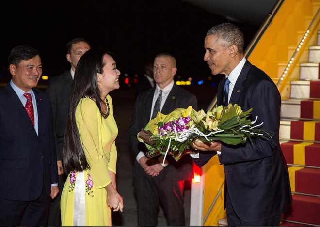 Hình ảnh đẹp Tổng thống Obama công du Việt Nam sẽ giúp bạn thấy được vẻ đẹp của đất nước Việt Nam cũng như tầm nhìn tầm nhìn toàn cầu của ông đối với khu vực châu Á - Thái Bình Dương. Xem các bức ảnh này sẽ khiến bạn cảm thấy tự hào và vô cùng hứng thú.