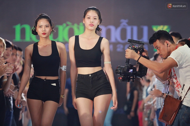 Lý Quí Khánh ân cần nhỏ mắt cho Thanh Hằng trên ghế nóng Vietnams Next Top Model - Ảnh 24.
