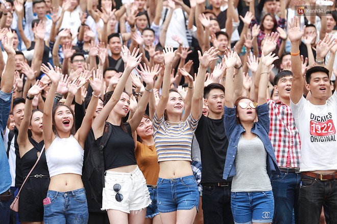 Mẫu thấp, xăm trổ, phong c&aacute;ch ấn tượng... đổ bộ Vietnams Next Top Model từ 6h s&aacute;ng - Ảnh 38.