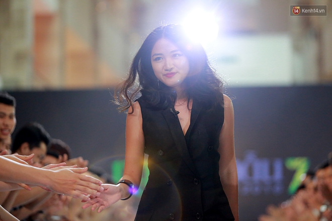 L&yacute; Qu&iacute; Kh&aacute;nh &acirc;n cần nhỏ mắt cho Thanh Hằng tr&ecirc;n ghế n&oacute;ng Vietnams Next Top Model - Ảnh 15.