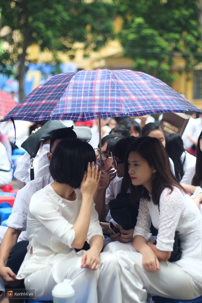 Nụ hôn của học sinh Phan Đình Phùng trong ngày chia tay thời học sinh - Ảnh 9.