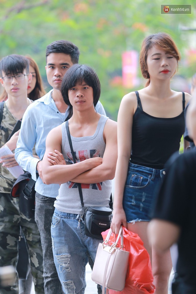 Mẫu thấp, xăm trổ, phong c&aacute;ch ấn tượng... đổ bộ Vietnams Next Top Model từ 6h s&aacute;ng - Ảnh 6.