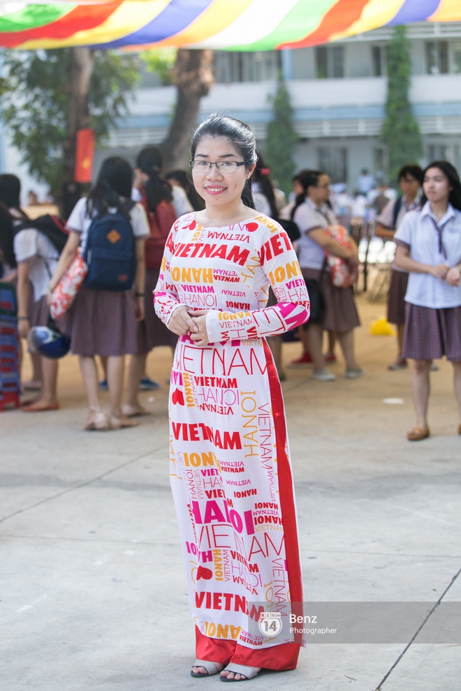 Teen trường Ho&agrave;ng Hoa Th&aacute;m c&ugrave;ng n&eacute;m bột m&agrave;u trong ng&agrave;y lễ Bế giảng - Ảnh 20.