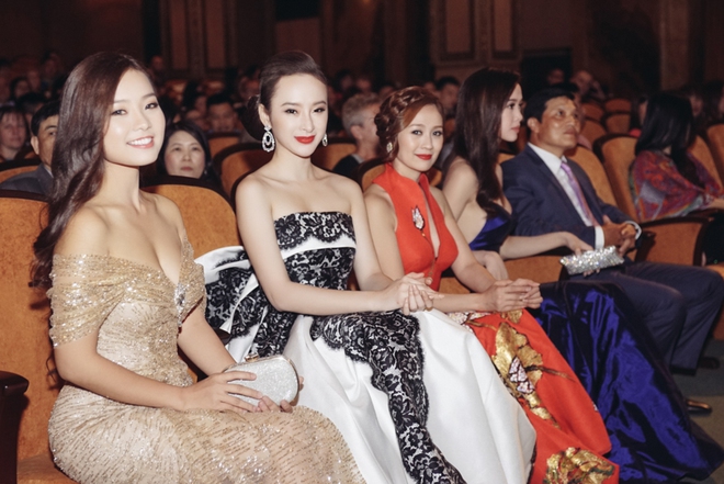 Angela Phương Trinh diện v&aacute;y lộng lẫy xuất hiện tại Czech  - Ảnh 7.
