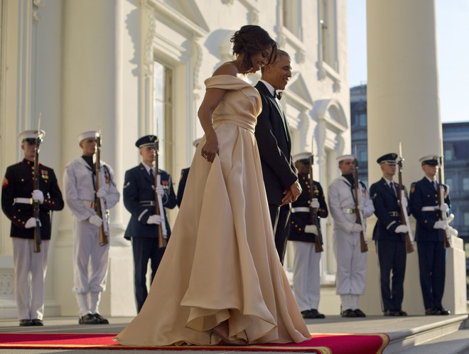 Barack Obama và vợ - đôi vợ chồng chính trị gia luôn được tán tụng về phong cách - Ảnh 8.