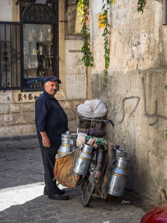 Không chỉ có cảnh hoang tàn đổ nát, những gì một du khách thấy ở Syria khiến cả thế giới kinh ngạc - Ảnh 8.