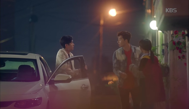 Nổi cơn ghen, Park Seo Joon&hellip; &aacute;p mặt s&aacute;t v&agrave;o Kim Ji Won - Ảnh 1.