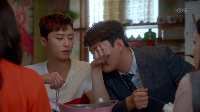 Muốn crush để ý, Park Seo Joon lấy xịt phòng làm... nước hoa! - Ảnh 1.