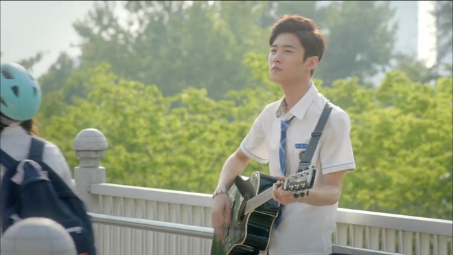 Ng&atilde; ngửa với d&agrave;n cast gi&agrave; kh&uacute; đế của School 2017 trong teaser đầu ti&ecirc;n! - Ảnh 10.