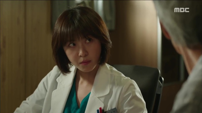 Hospital Ship: Quá chảnh, Ha Ji Won bị nắm tóc dằn mặt - Ảnh 2.