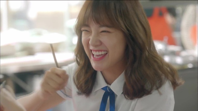 Ng&atilde; ngửa với d&agrave;n cast gi&agrave; kh&uacute; đế của School 2017 trong teaser đầu ti&ecirc;n! - Ảnh 2.