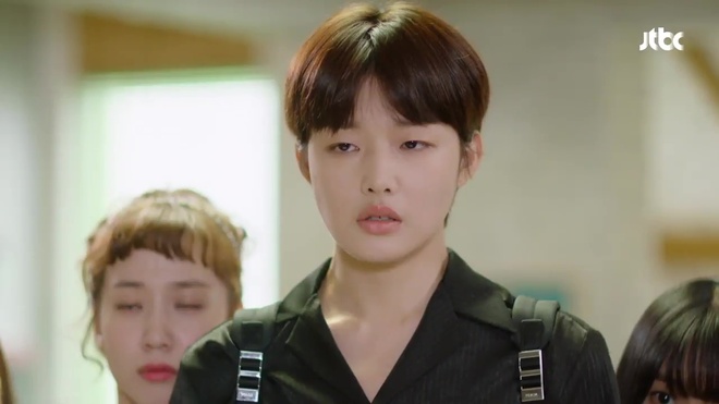 Hot boy Hậu Duệ Mặt Trời khiến trai đẹp của Age of Youth 2... n&ocirc;n mửa - Ảnh 7.