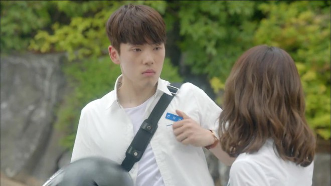 Ng&atilde; ngửa với d&agrave;n cast gi&agrave; kh&uacute; đế của School 2017 trong teaser đầu ti&ecirc;n! - Ảnh 12.